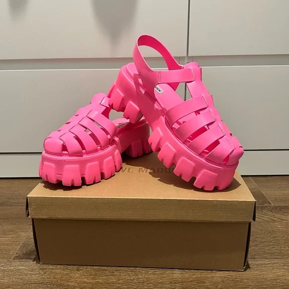 NWT Steve Madden Echo Hot Pink 7.5 - Picture 1 of 5